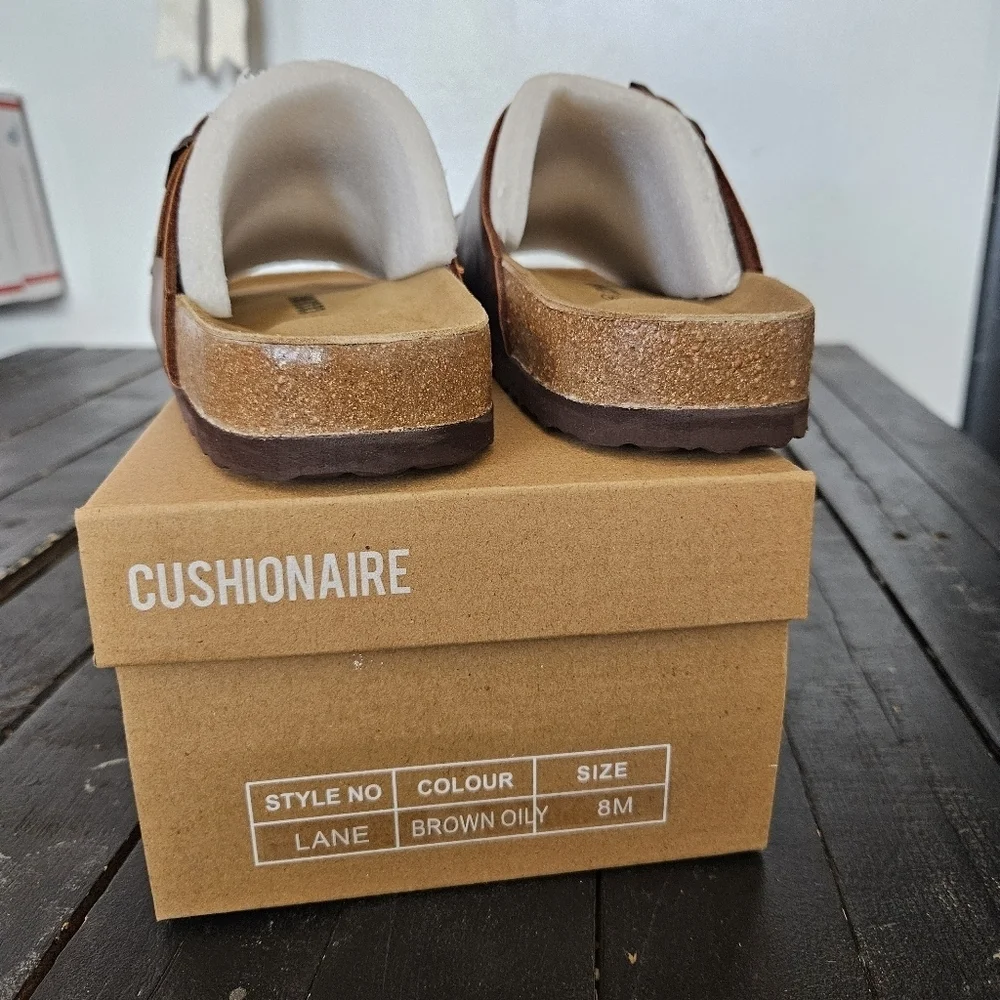 Cushionaire NIB Women's 8 Oily Brown Double-Buckle Sandals with Cork Footbed
